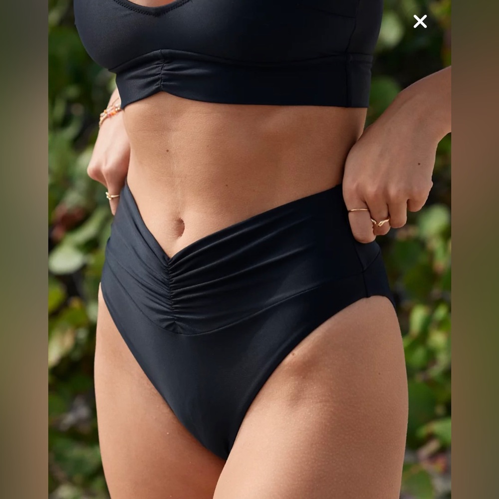 Aerie Ruched High Wasted Bikini Bottom Size M